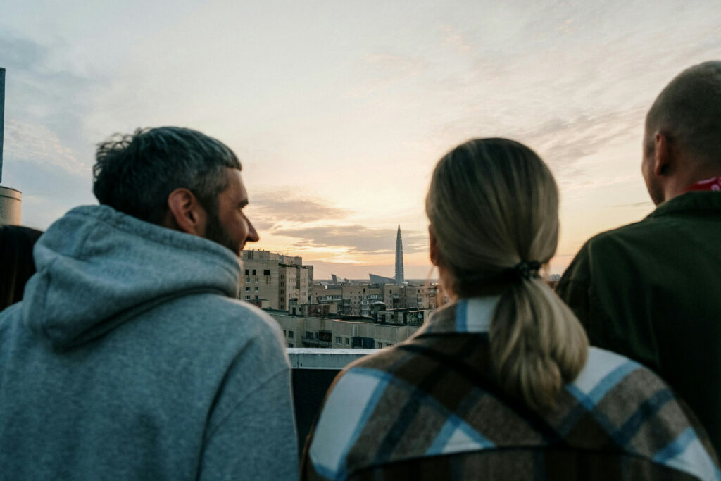 friends looking out over the city